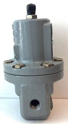 Fisher 98H-2 1/2" NPT 300 PSI MAX 25-75 PSI Spring Range Pressure Regulator