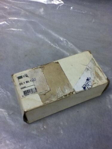 Telemecanique DL1-BL120 120 V 7 W Incandescent Bulbs - Lot of 8