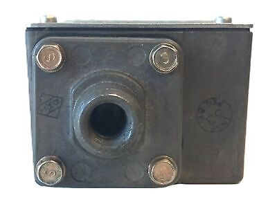 Barksdale E1H-H90 125/250/480 V AC 10 A 3-90 psi Pressure Switch