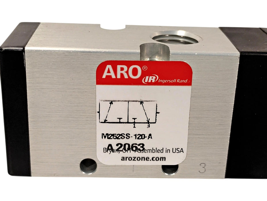 Aro M252SS-120-A 45-115 psi Solenoid Valve w/ 1/4 in NPT Ports and 120 V AC Coil