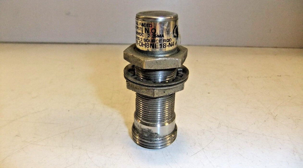 Allen-Bradley Inductive Sensor 871TM-DH8NE18-N4