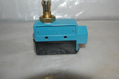 Honeywell LIMIT SWITCH W ROLLER BZE6-7RQ9T 0151