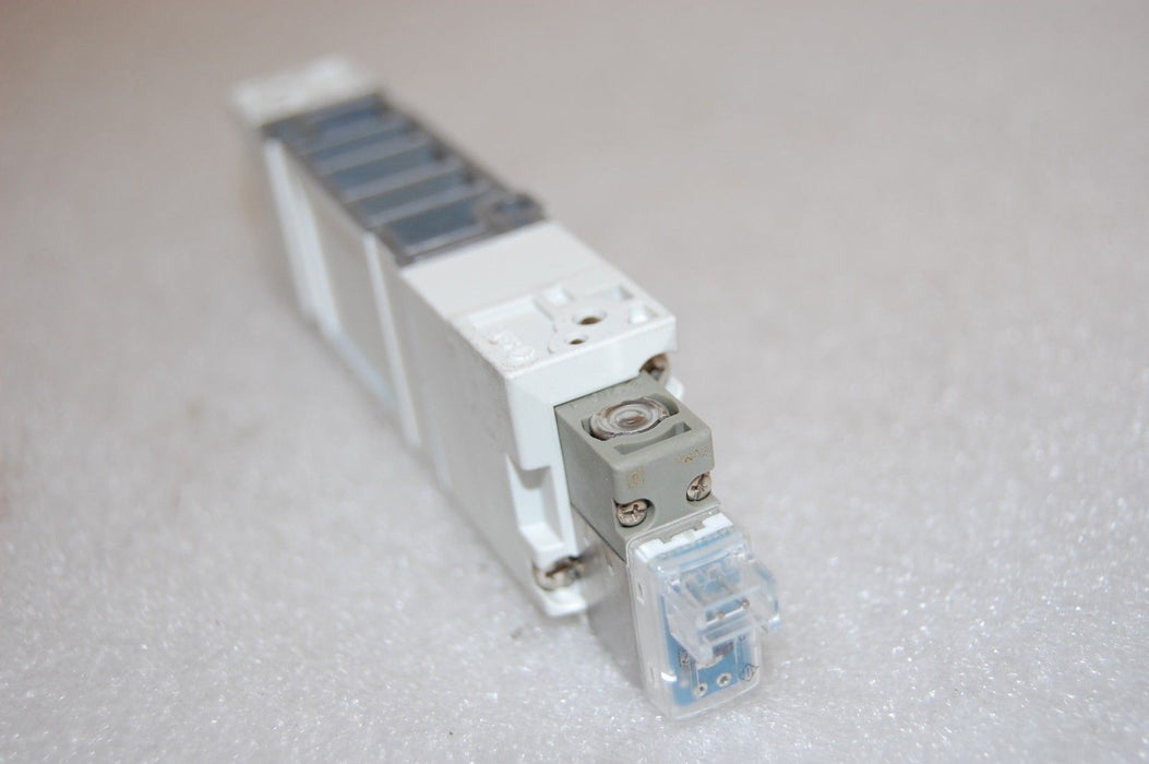SMC SY7340-5L0Z Pneumatic Solenoid Valve