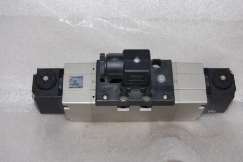 SMC VP7-8-FG-D-1N VALVE