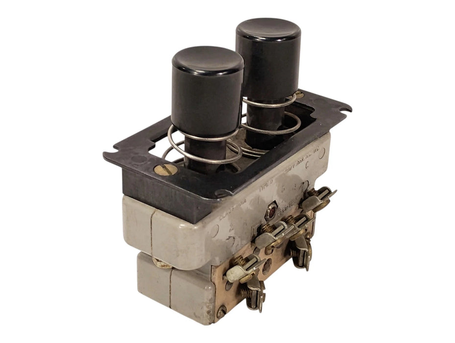 Square D 9001-UO-1 Series A 250 V AC/DC 2-Button (5-Speed) Push-Button Station
