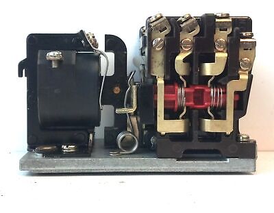 Joslyn Clark 713UPE-76 110-120 V AC Coil 2NO/2NC PMT Pneumatic Timing Relay