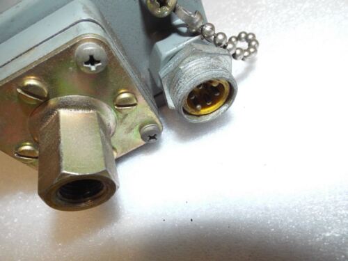 Square D 9012-GCW-1 Pressure Switch