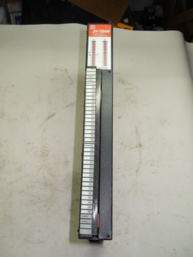 1 Square D SY/MAX ROM-441 SERIES F2 OUTPUT MODULE