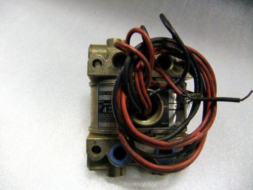 Skinner Valve V933DB2100 4 Way