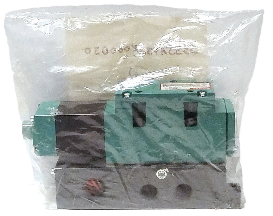 Numatics 253SA43AK000030 Pneumatic Solenoid Valve w/ 120VAC Coil and Manifold