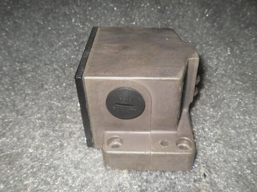 1 Balluff BNS-519-D02-R12-100-10-FD LIMIT SWITCH