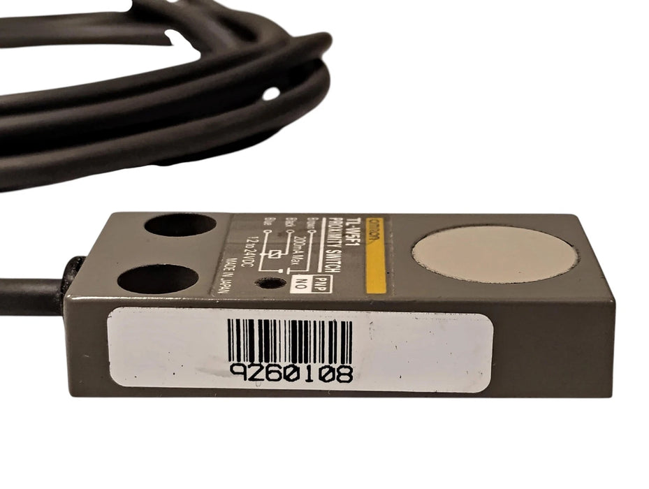 Omron TL-W5F1 12-24 V DC Shielded Inductive Proximity Sensor