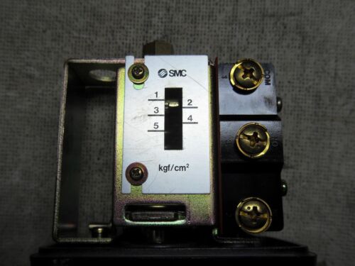 SMC IS300-02-XJ Pressure Switch