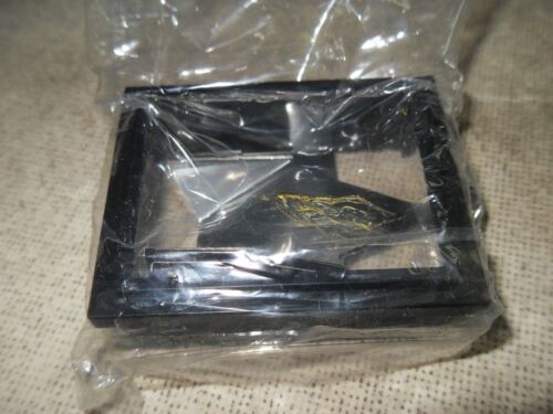 3 Allen-Bradley 700-HN109 Adapters For Relay Sockets