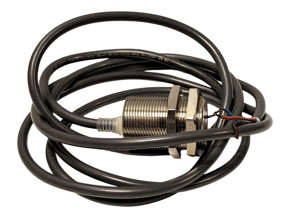 Omron E2E-X10E2 12-24 V DC Shielded Inductive Proximity Sensor