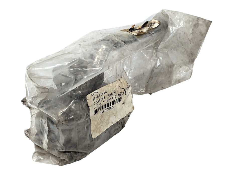 Whitey SS-65TF16 1 in FNPT 316 Stainless Steel 2-Way Ball Valve