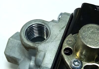 Ingersoll Rand 23474653-A 120/240 V 135 psi On 175 psi Off Pressure Switch