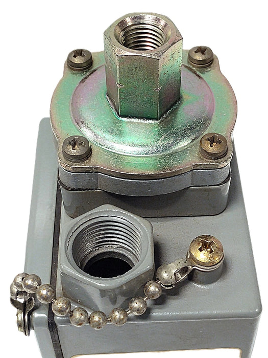 Square D 9012-GAW-4 Series C 120-600 V 1.5-75 psi Pressure Switch