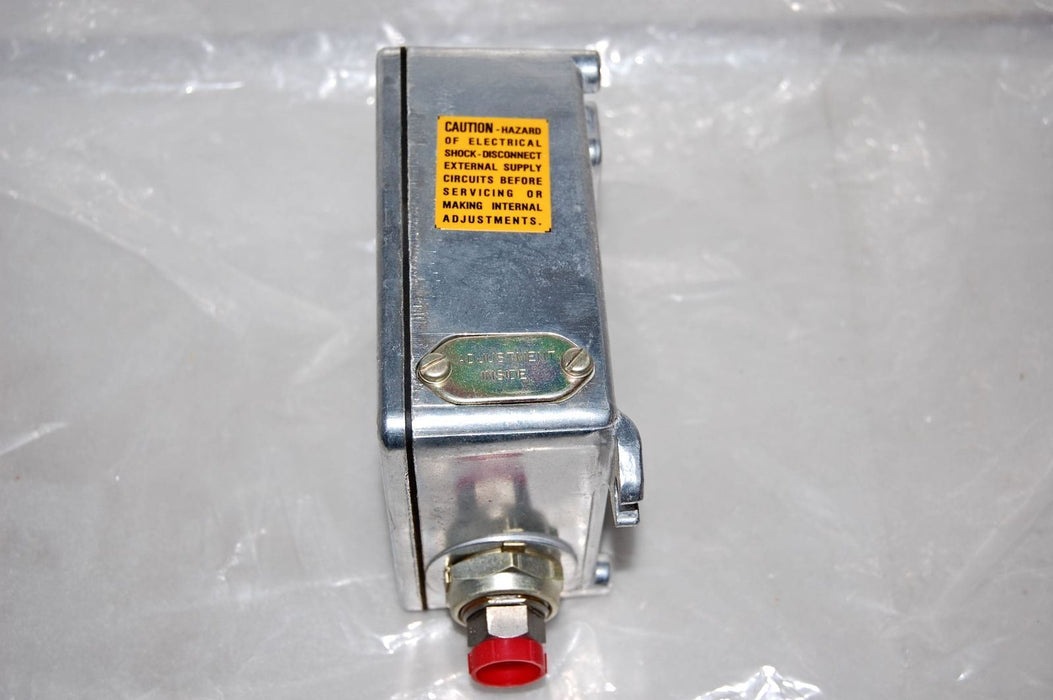 Barksdale B2T-M65SS Pressure Actuated Switch