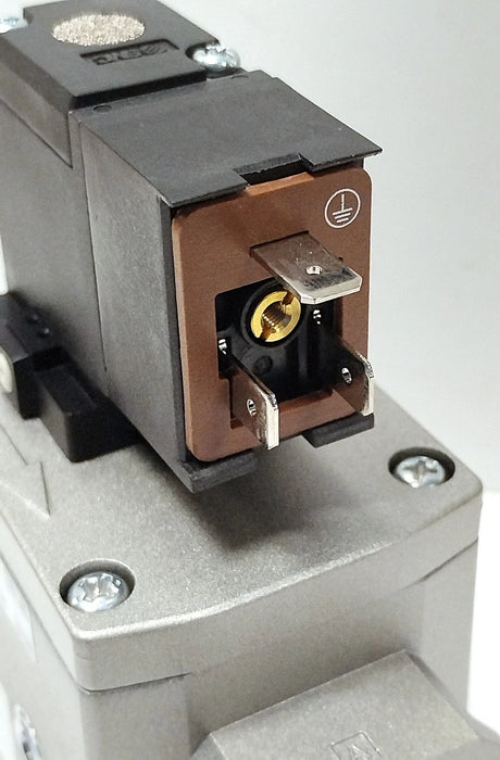 SMC EAV4000-F04-5DZ-Q 1.0 MPa Soft Start Up Solenoid Valve w/ 24 V DC Coil