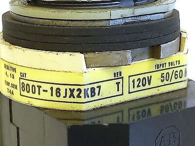 Allen-Bradley 800T-16JX2KB7 3 Position Illuminated Maintained Selector Switch
