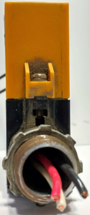 Omron E3A2-XCM4 Photoelectric Sensor