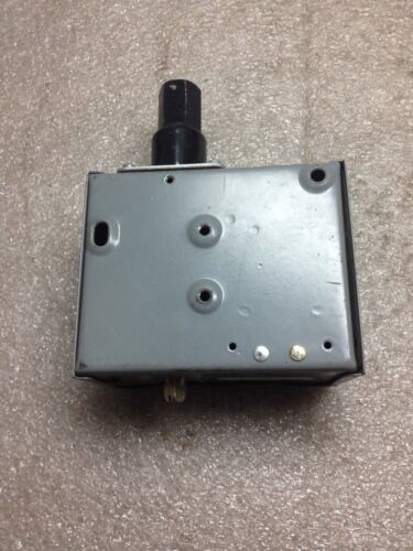 Johnson Controls P70KA-7 Pressure Lockout Control