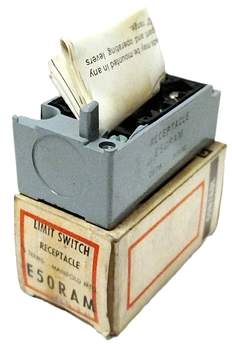Cutler-Hammer E50RAM Surface Mount Receptacle for Limit Switch w/ 5 Terminals