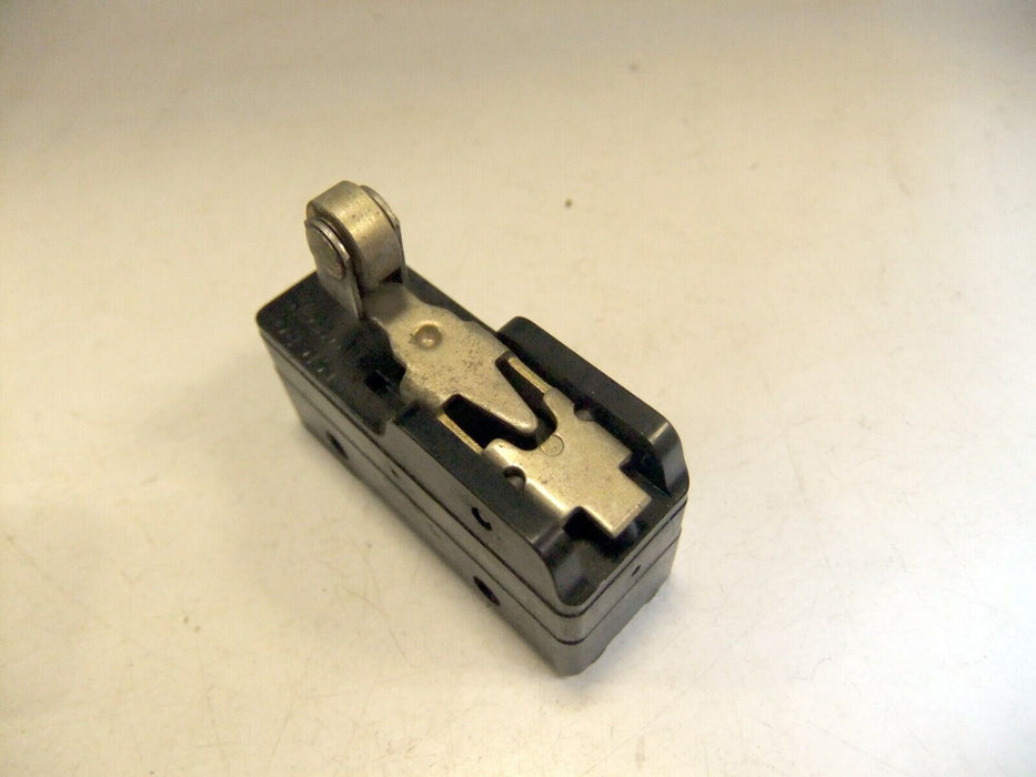 4 Microswitch Basic Switch BZ-RW822