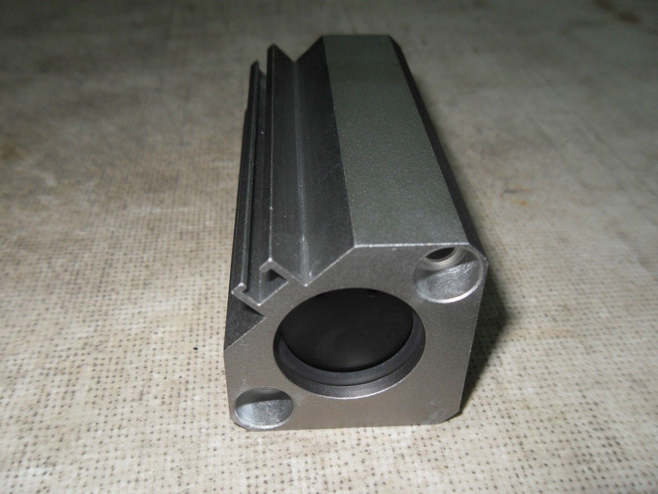SMC CHQB20-30D Hydraulic Cylinder