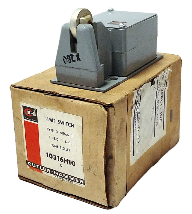 Cutler-Hammer 10316H10 Type D 600 V NEMA 1 2-Pole Roller Plunger Limit Switch