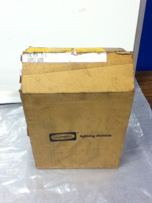 Hubbell NRG-121 LIGHT FIXTURE
