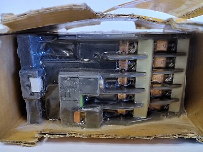 Siemens 3TH8355-0AJ1 SIGUT 115 V 50/60 Hz Control Relay