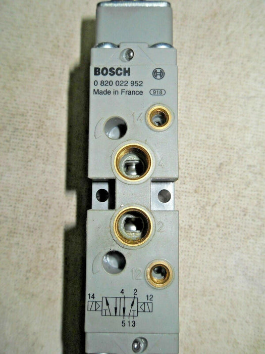 Bosch 0 820 022 952 SOLENOID-OPERATED VALVE