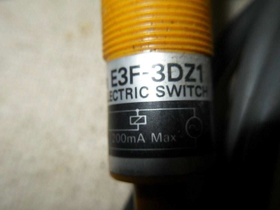 1 OMRON E3F-3DZ1 PHOTOELECTRIC SWITCH