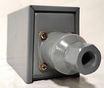 Allen-Bradley 836-C4AX201 836-C4A 836-C4 NEMA Type 1 Pressure Switch