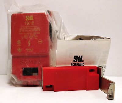 Omron 44500-0010 100/250/500 V 10 A Safety Interlock Switch W/ Key