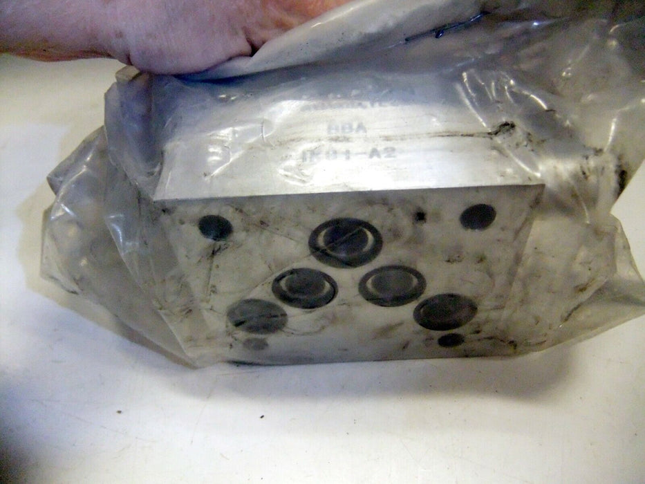Sun Hydraulics Manifold Valve 88A IK81-A2