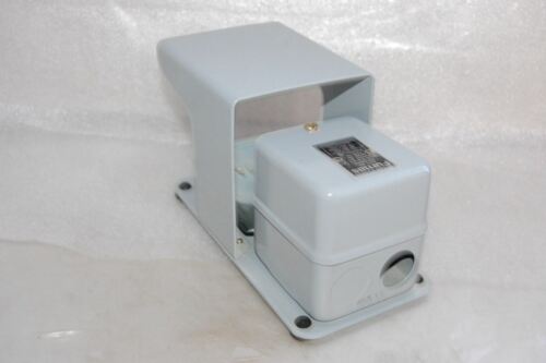 Furnas X2158AG Foot Switch Single Pedal Enclosure W/ Petal Guard