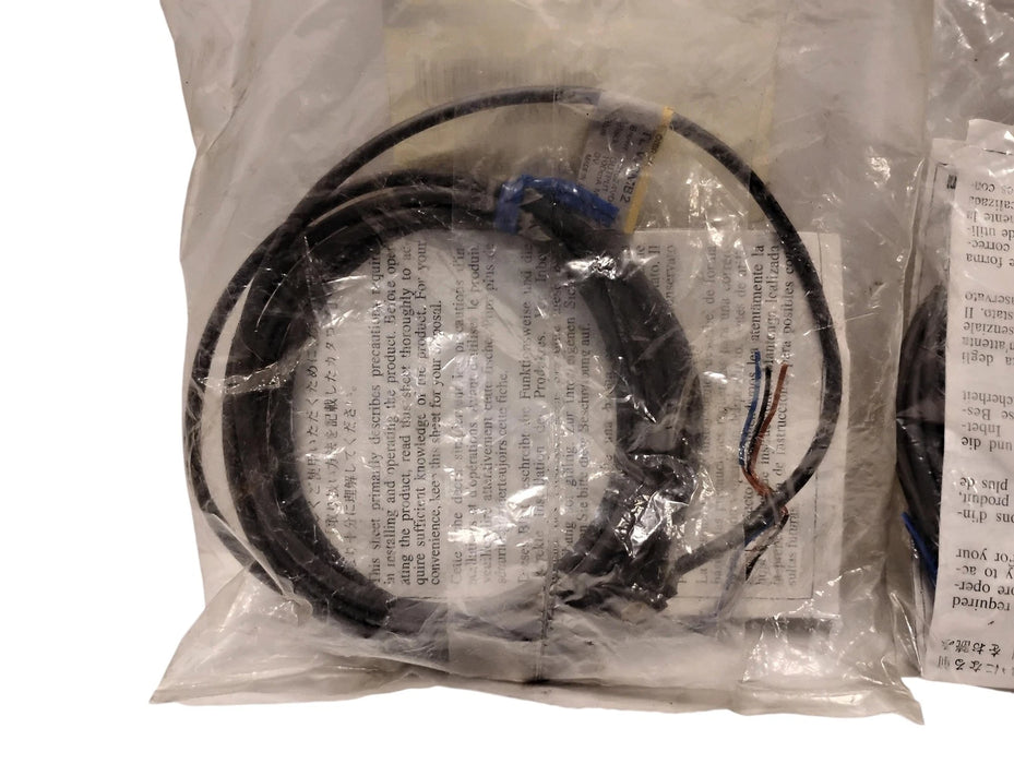 Omron TL-W3MB2 12-24 V DC Inductive Proximity Sensor