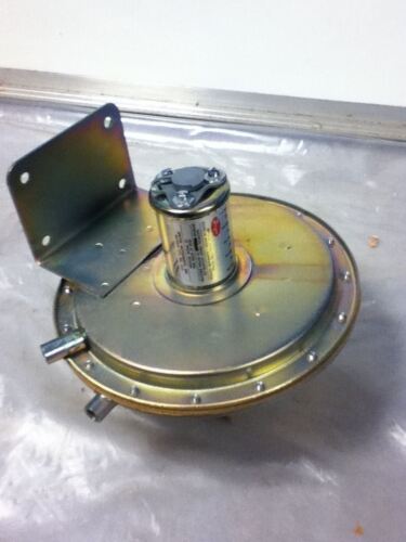 DWYER 1638-5 PRESSURE SWITCH