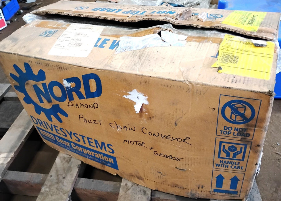 Nord SK 90LP/4 CUS TW 230/460 V 2 HP 1730 RPM Motor w/ 12080-90LP/4 27.99:1 Gear