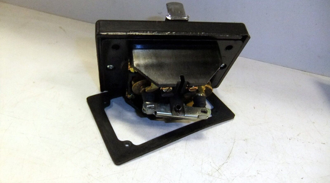 Rees Inc 04062-032 0903 Selector Switch Same Polarity