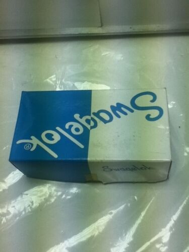 LOT OF 7 SWAGELOK FITTINGS