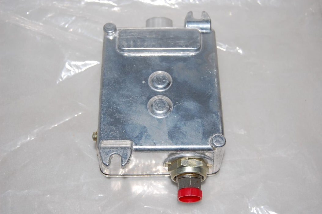 Barksdale B2T-M65SS Pressure Actuated Switch