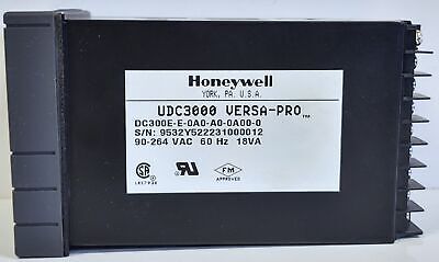 Honeywell DC300E-E-0A0-A0-0A00-0 UDC3000 VERSA-PRO Temperature Controller