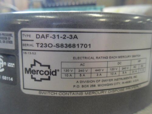 Mercoid Controls DAF-31-2-3A Pressure Switch