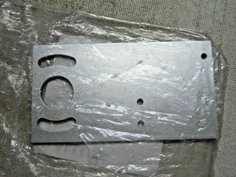 LOT OF 2 Balluff BMS CS-M-D12-BX01-01, BAM002Y Mounting Accessories