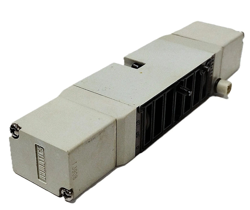 Numatics 122BB500M00061 Pneumatic Solenoid Valve w/ 24 V DC Coils
