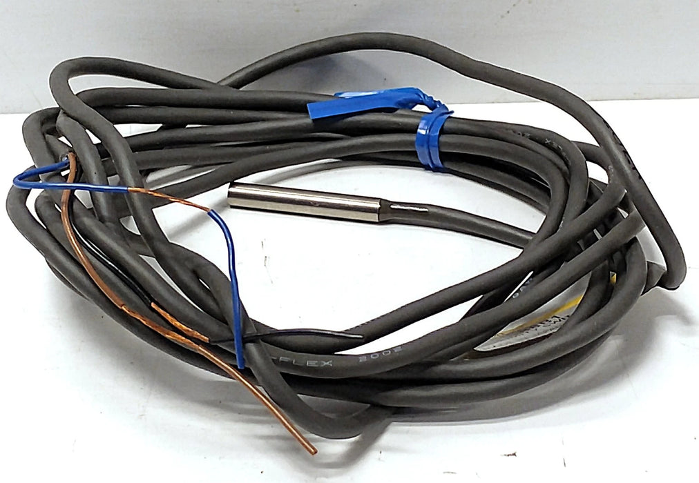 Omron E2E-CR8B1 12-24 V DC Inductive Proximity Sensor